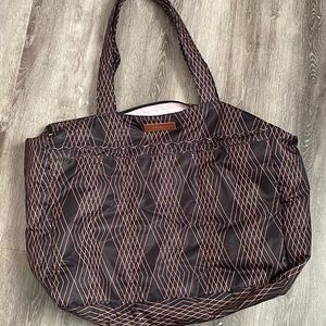 Ju-Ju-Be Stylish Black and Pink Super Be Extra Large Tote Bag